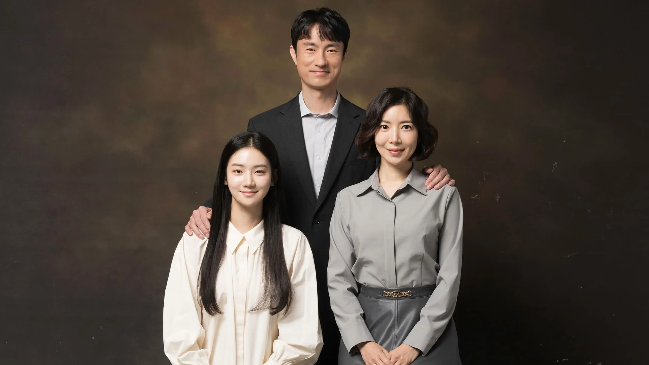 Gia Đình Hoàn Hảo (A Normal Family)